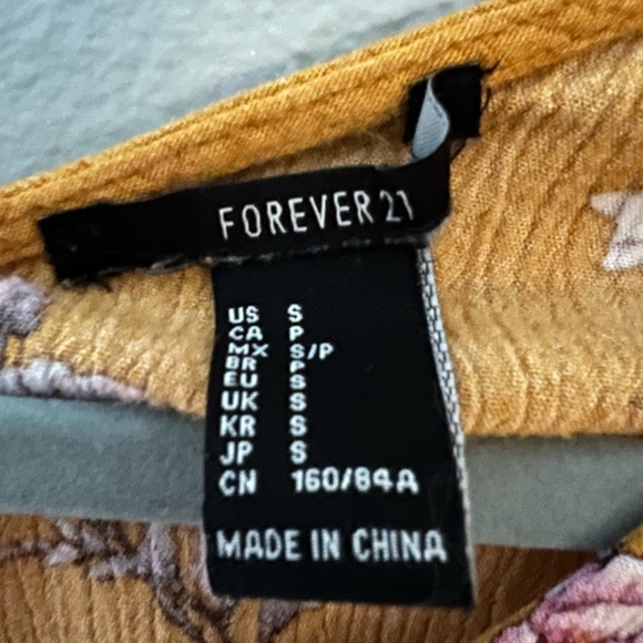 Mustard Floral Crop Top V-Neck - Picture 3 of 3